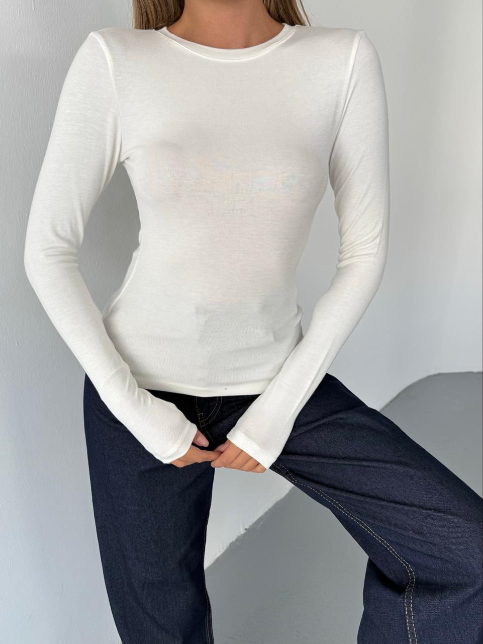 Beyaz Parmak Geçirmeli Pamuklu Body